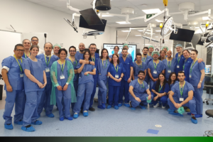 Profesores, alumnos y Oyasama en el curso de Artroscopia 2026